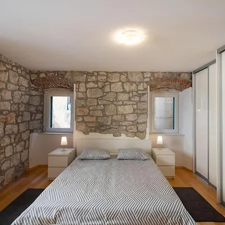 Apartment Duplex With Terrace In The