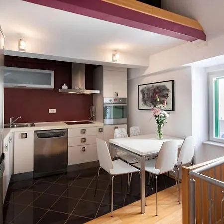 Apartment Duplex With Terrace In The