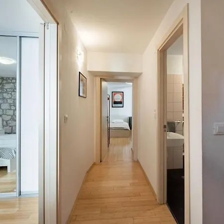 Duplex With Terrace In The Split