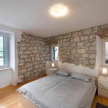 Apartment Duplex With Terrace In The